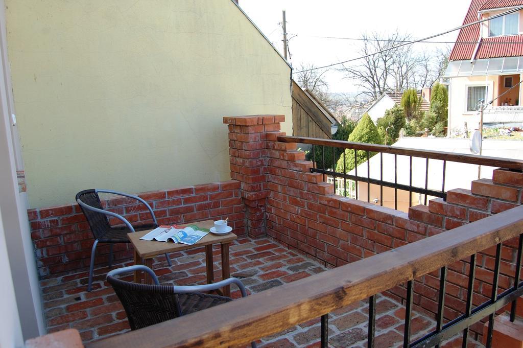 Maya Guesthouse Eger Phòng bức ảnh